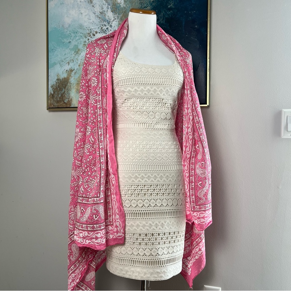 Large Cotton Paisley Scarf - Picture 5 of 9